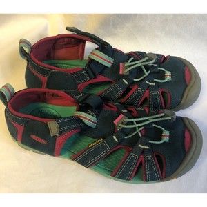 Keen Size  4 girls youth  Seacamp II CNX sandals blue
